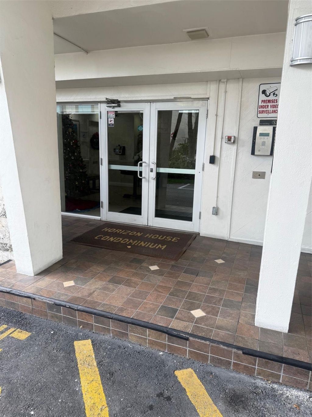 2555 NE 11th Street, Unit 502, Fort Lauderdale, FL 33304 Photo