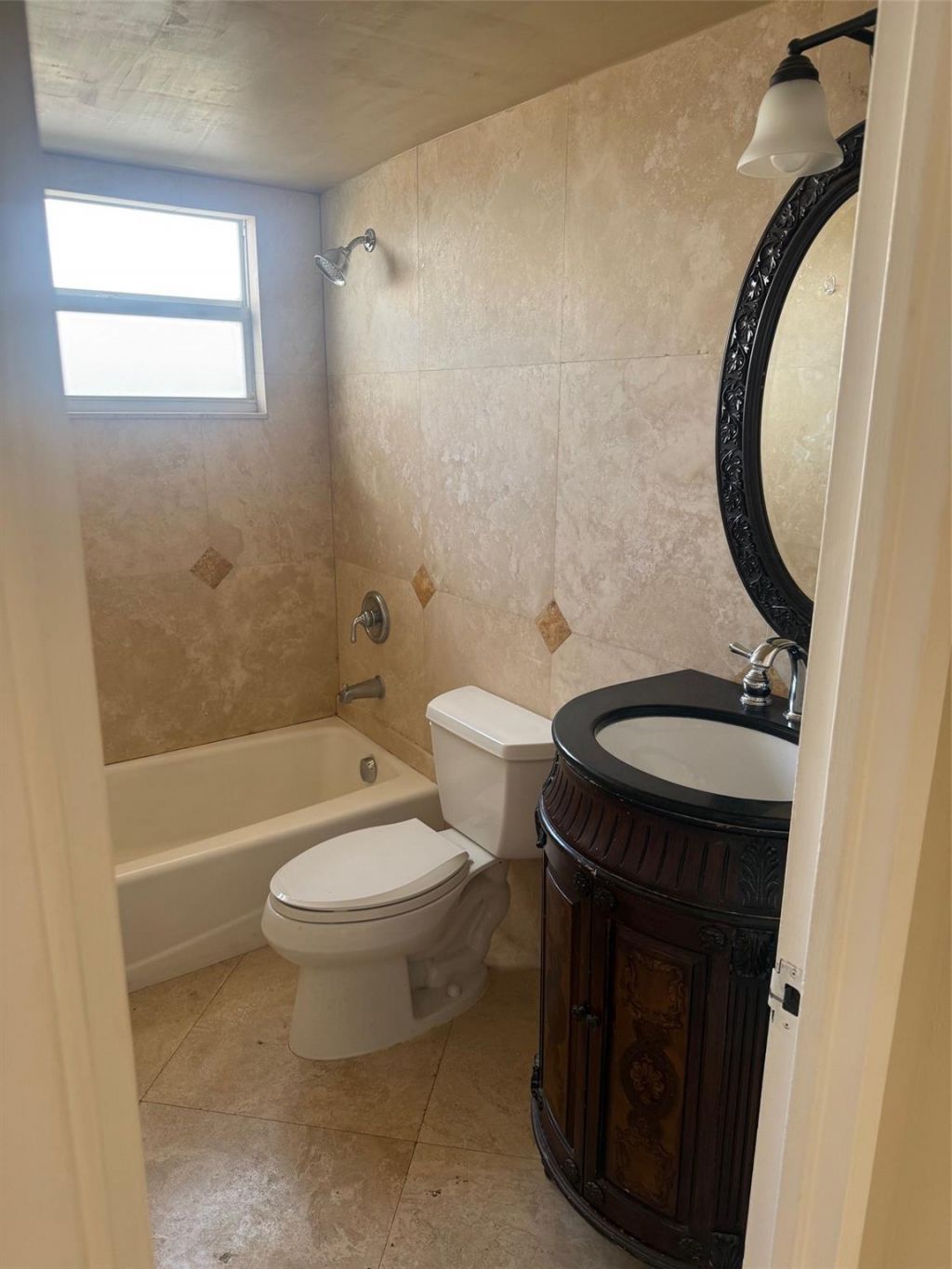 2555 NE 11th Street, Unit 502, Fort Lauderdale, FL 33304 Photo