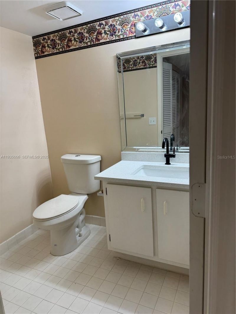 7557 Trent Dr , Unit 213, Tamarac, FL 33321 Photo