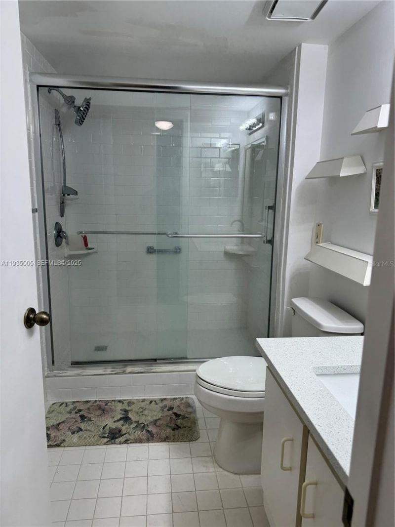 7557 Trent Dr , Unit 213, Tamarac, FL 33321 Photo