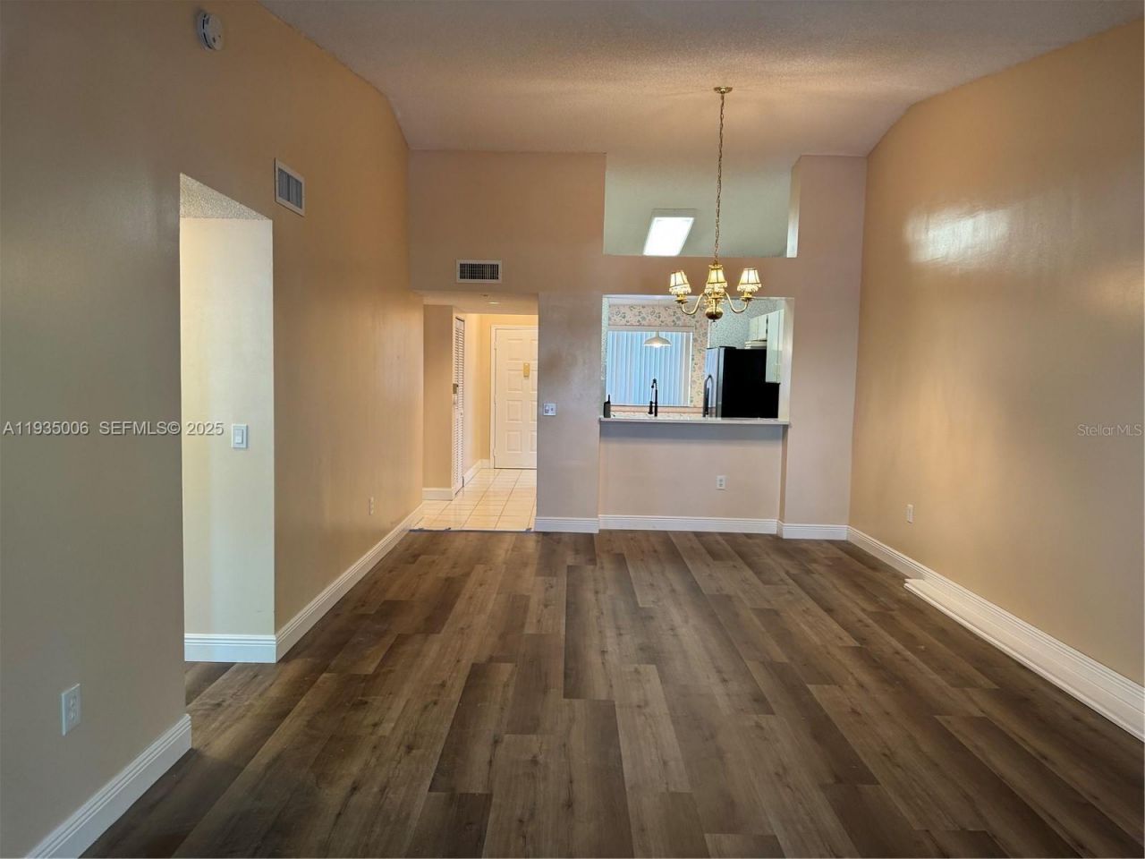 7557 Trent Dr , Unit 213, Tamarac, FL 33321 Photo