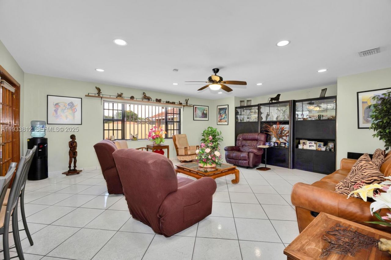 165 W 50th St, Hialeah, FL 33012 Photo