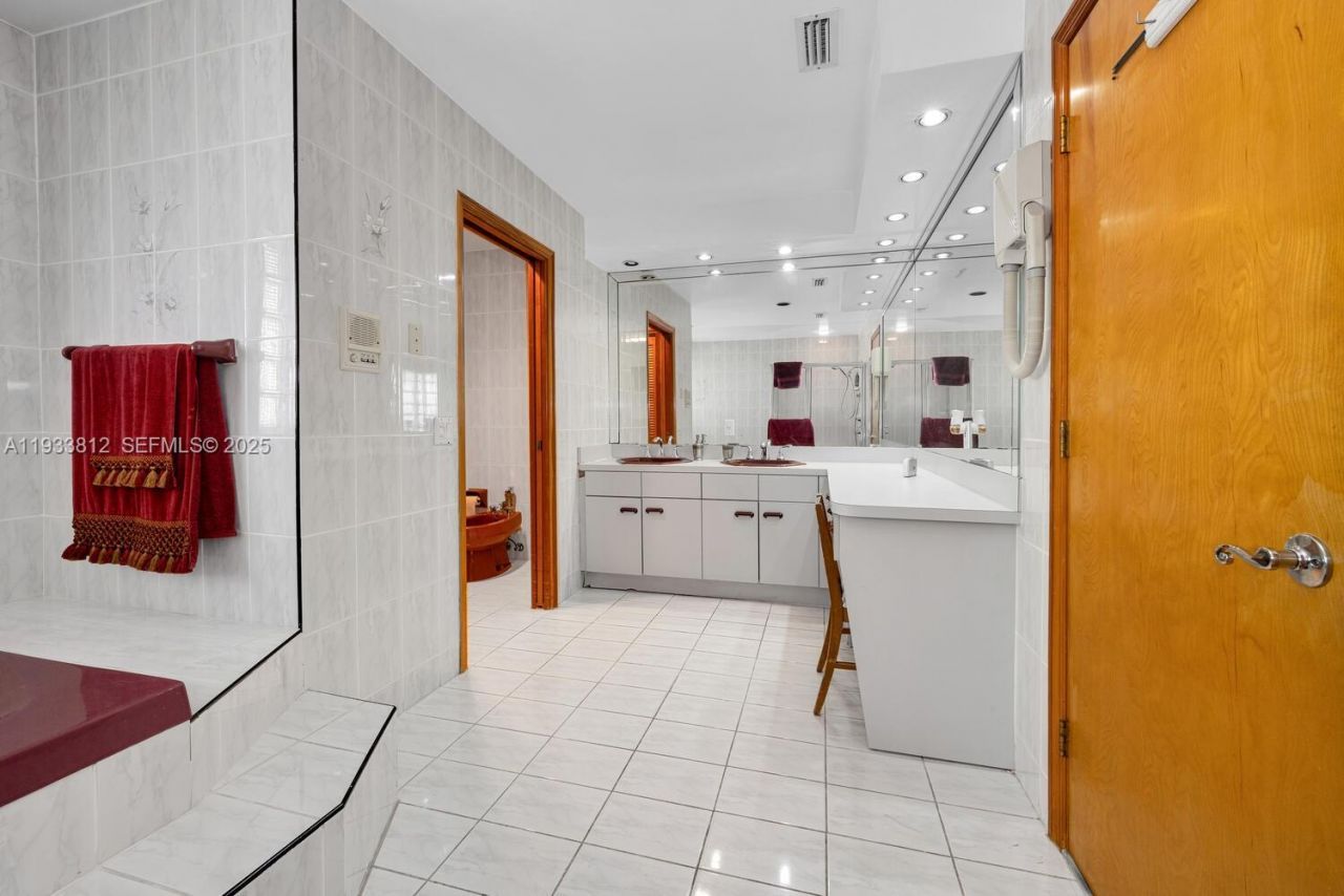 165 W 50th St, Hialeah, FL 33012 Photo