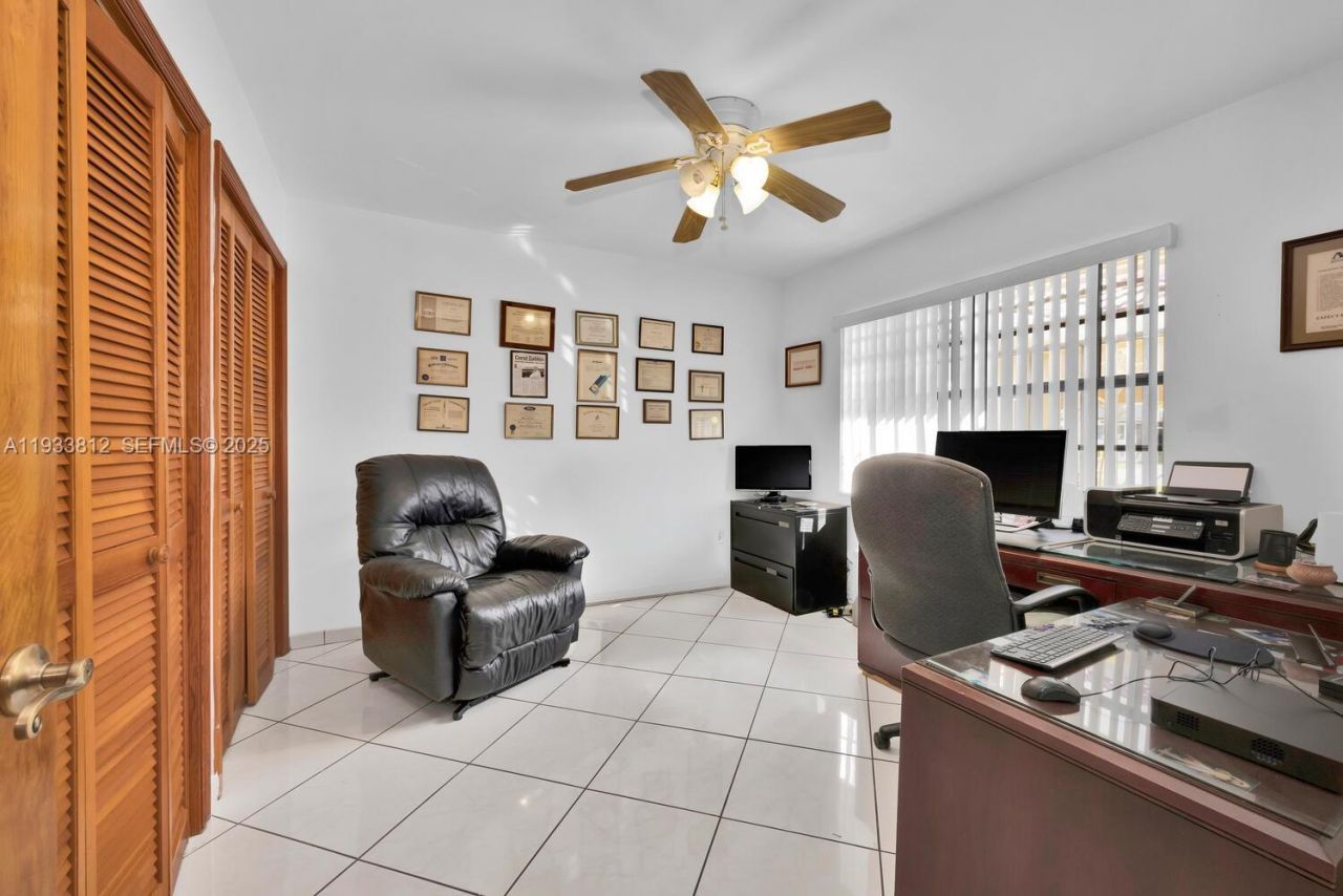 165 W 50th St, Hialeah, FL 33012 Photo
