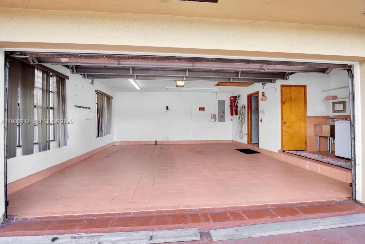 165 W 50th St, Hialeah, FL 33012 Photo