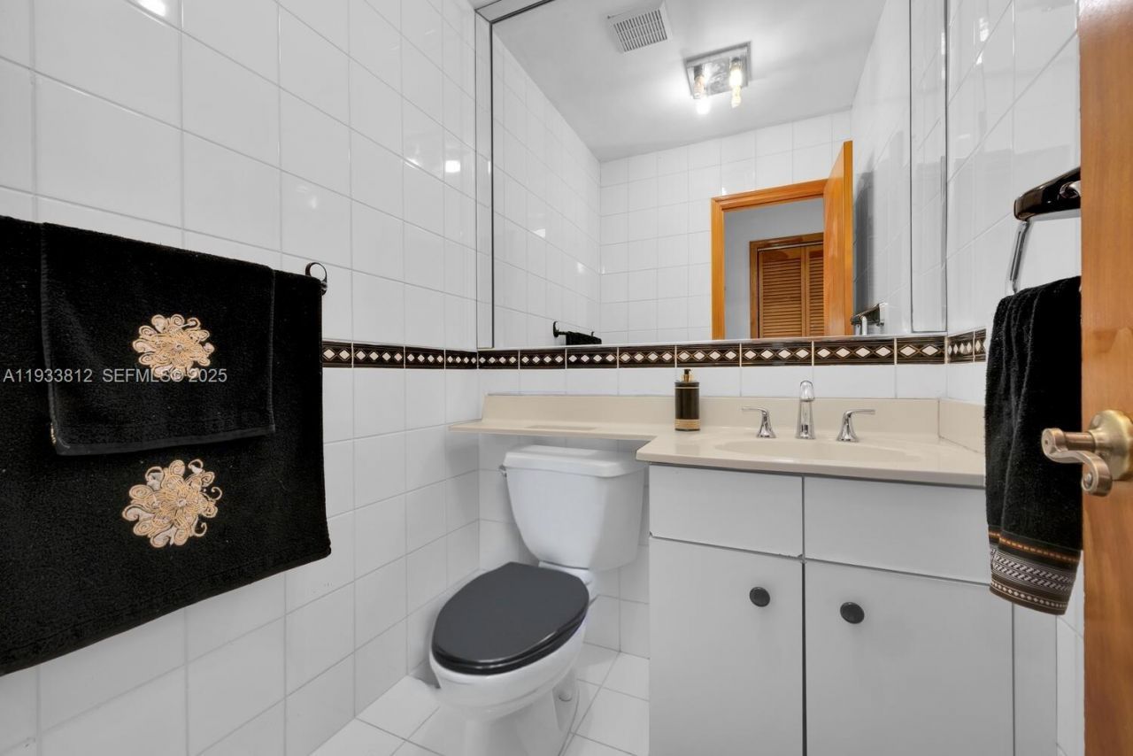 165 W 50th St, Hialeah, FL 33012 Photo