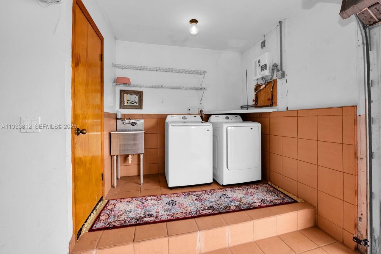 165 W 50th St, Hialeah, FL 33012 Photo