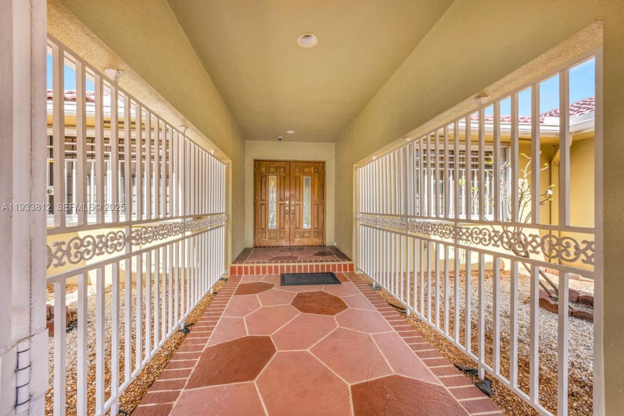 165 W 50th St, Hialeah, FL 33012 Photo