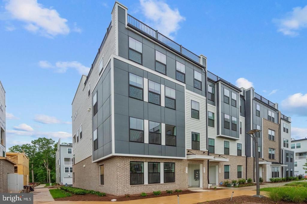 45176 Drowes Terrace, Sterling, VA 20166 Main Photo