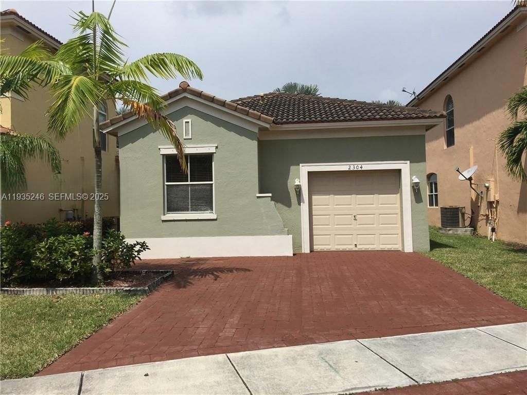 2304 NE 37th Ter , Homestead, FL 33033 Photo