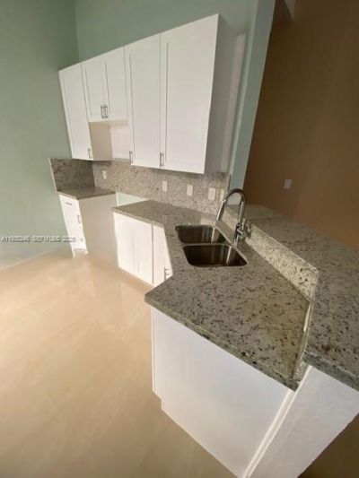 2304 NE 37th Ter , Homestead, FL 33033 Photo