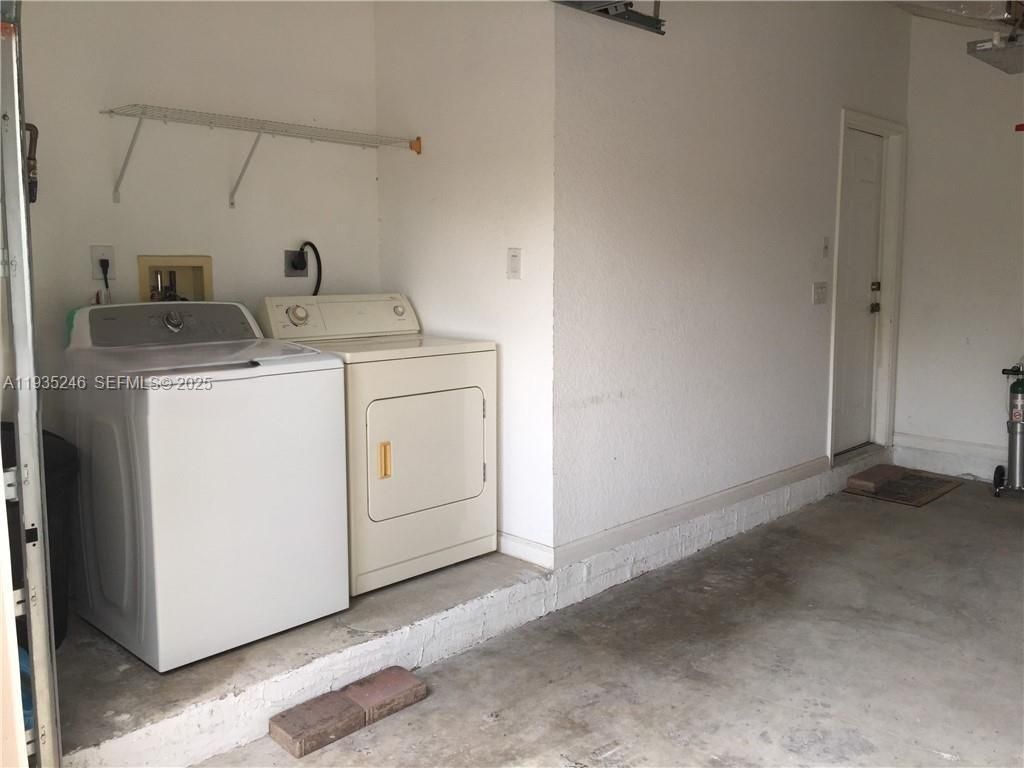 2304 NE 37th Ter , Homestead, FL 33033 Photo