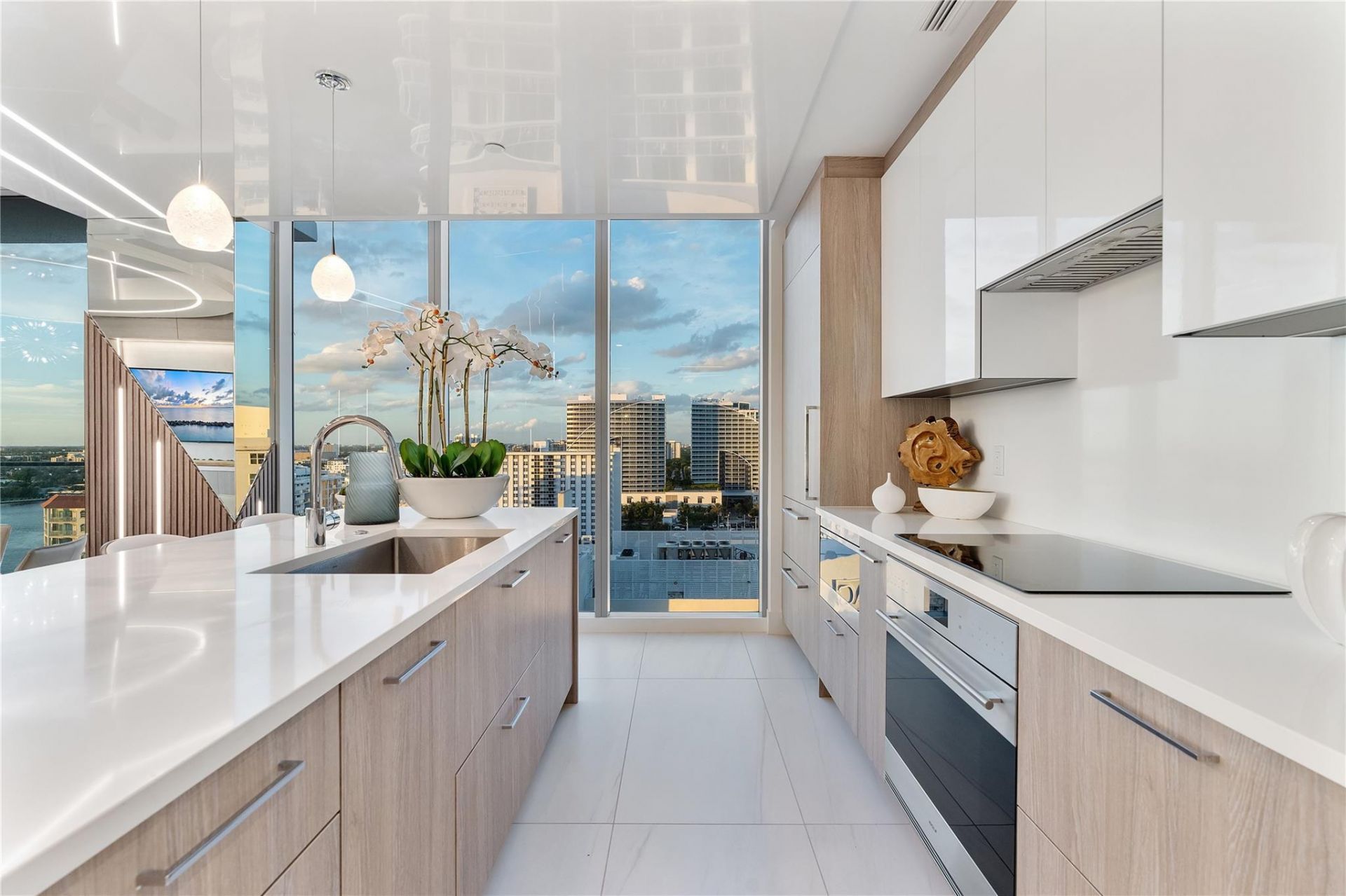 151 N Seabreeze Boulevard, Unit 1403, Fort Lauderdale, FL 33304 Photo