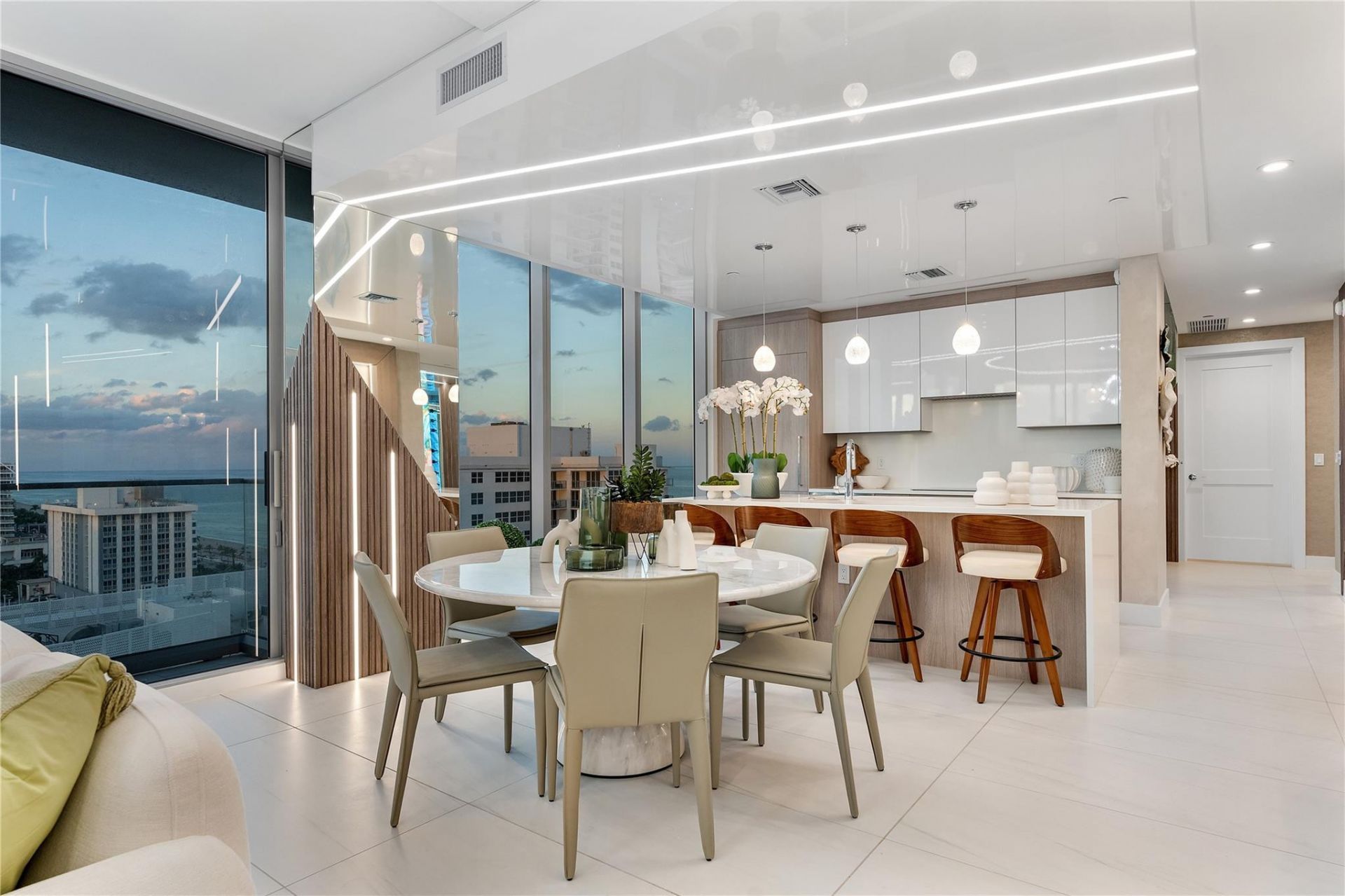 151 N Seabreeze Boulevard, Unit 1403, Fort Lauderdale, FL 33304 Photo