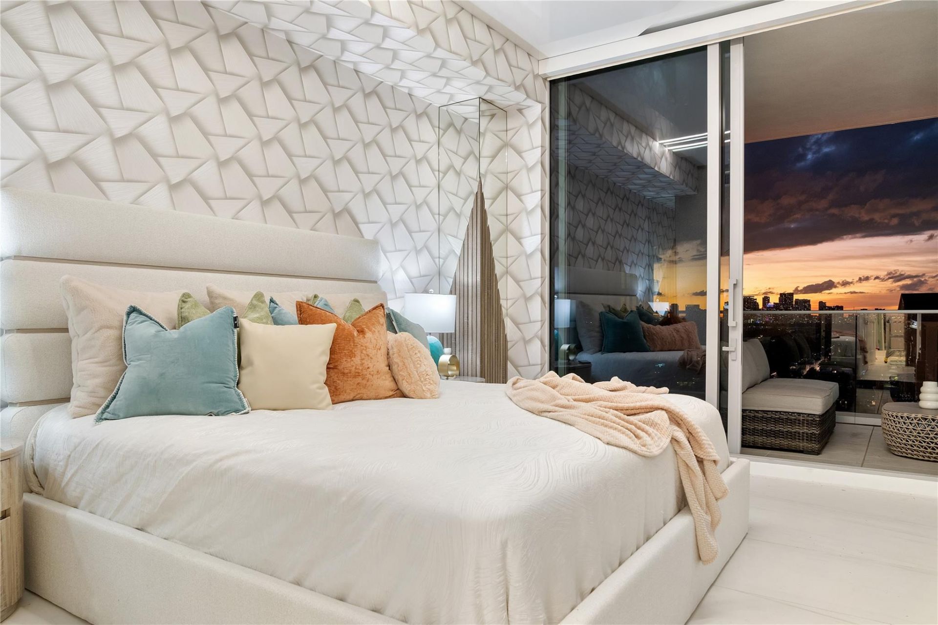 151 N Seabreeze Boulevard, Unit 1403, Fort Lauderdale, FL 33304 Photo