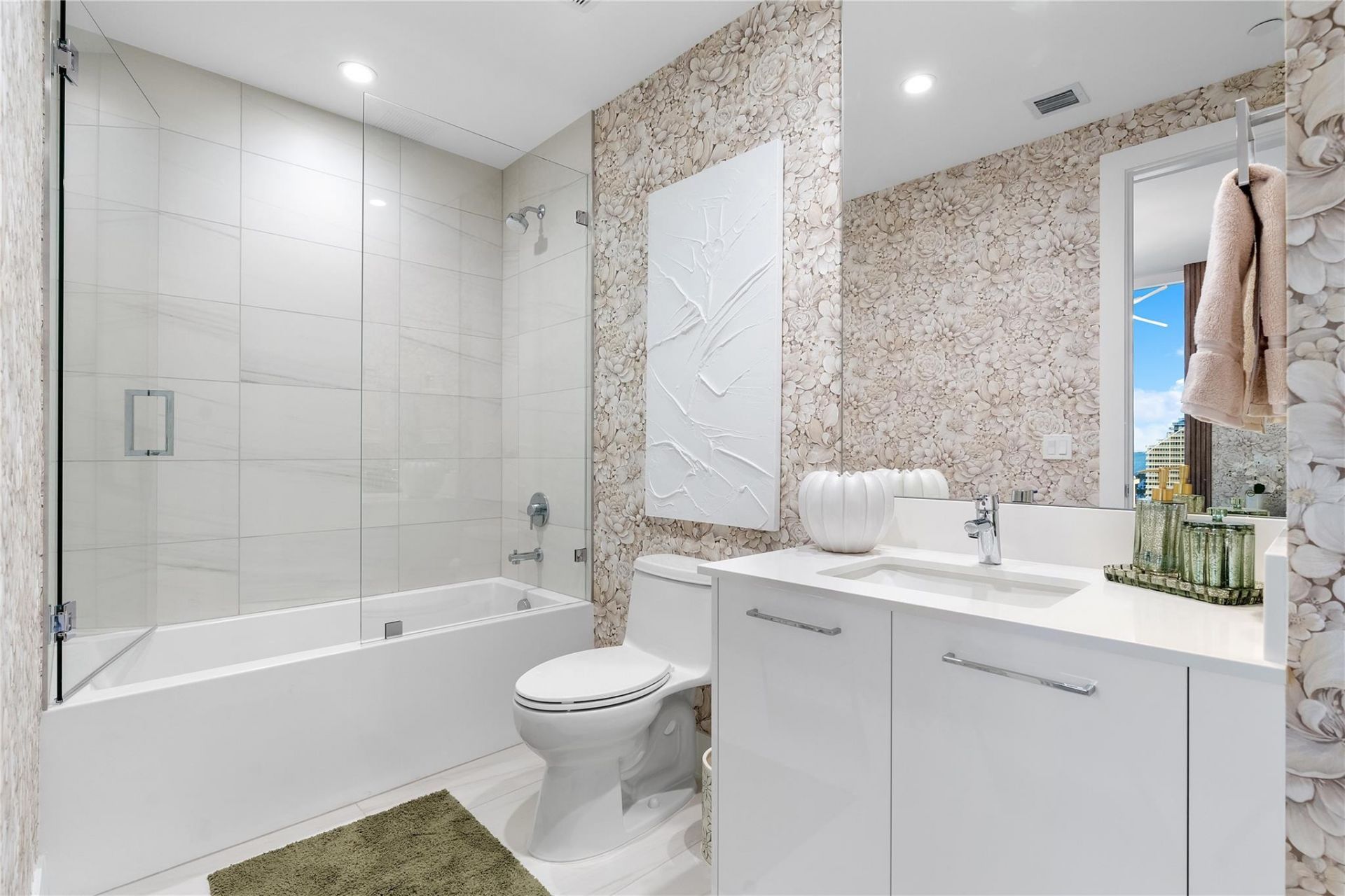 151 N Seabreeze Boulevard, Unit 1403, Fort Lauderdale, FL 33304 Photo