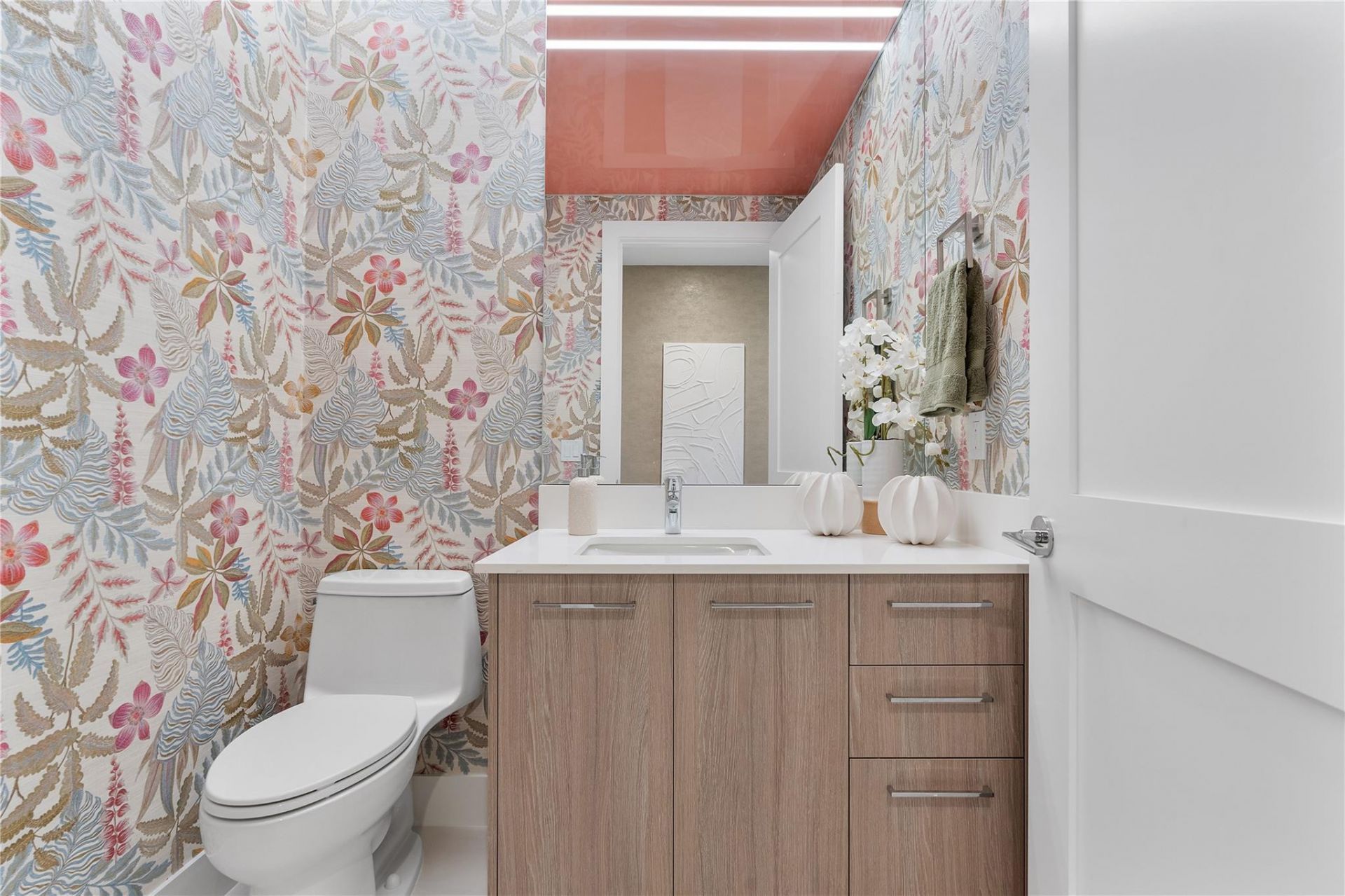 151 N Seabreeze Boulevard, Unit 1403, Fort Lauderdale, FL 33304 Photo