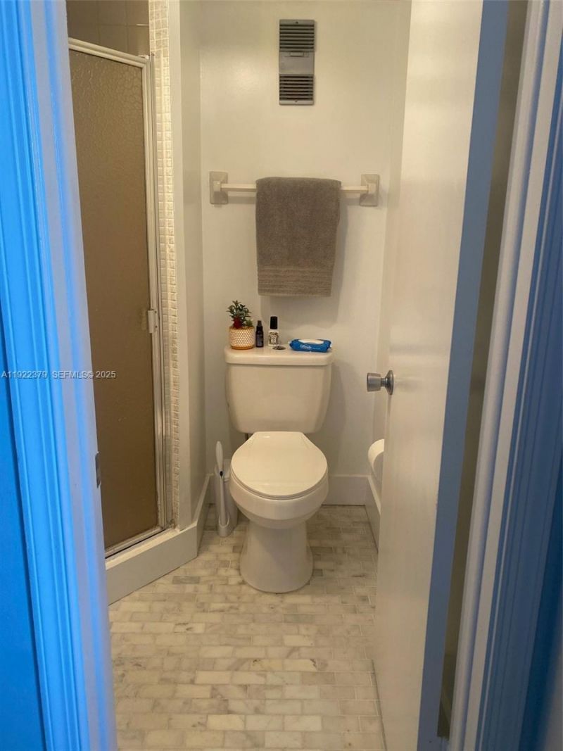 9420 Poinciana Pl , Unit 214, Davie, FL 33324 Photo