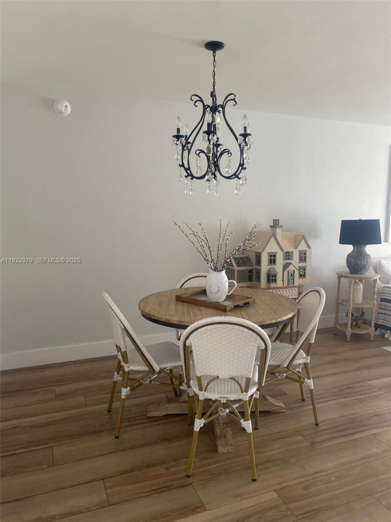 9420 Poinciana Pl , Unit 214, Davie, FL 33324 Photo