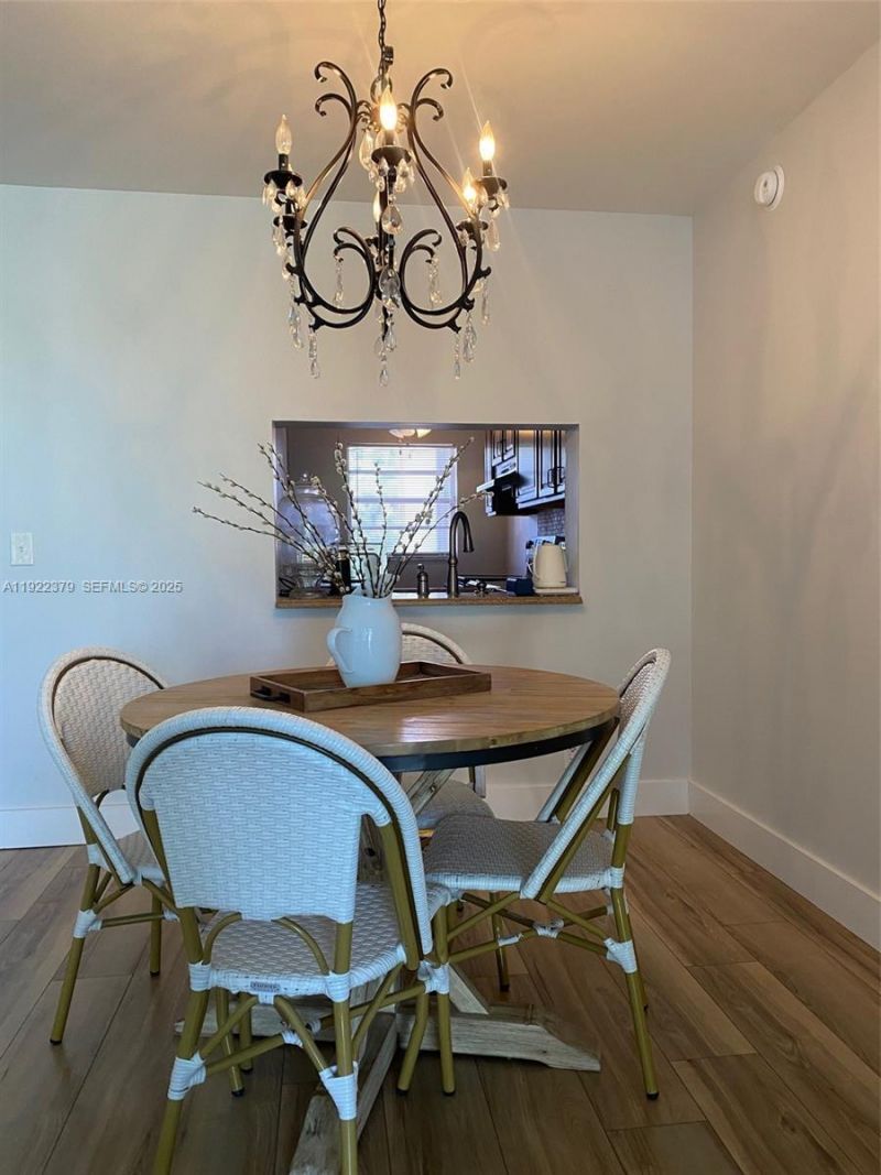 9420 Poinciana Pl , Unit 214, Davie, FL 33324 Photo