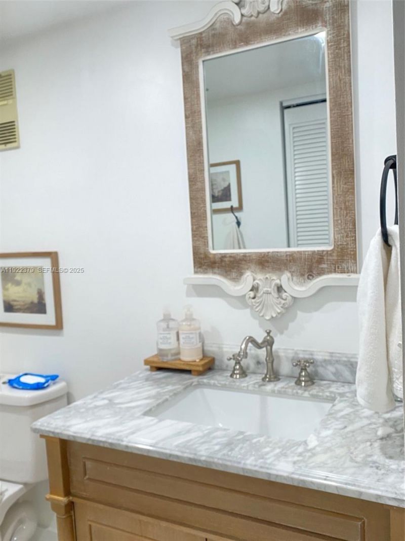 9420 Poinciana Pl , Unit 214, Davie, FL 33324 Photo