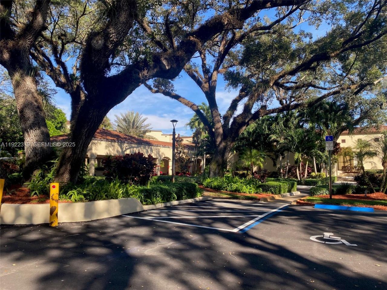 9420 Poinciana Pl , Unit 214, Davie, FL 33324 Photo