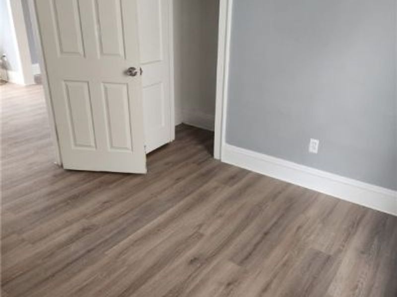 10006 Lamontier Avenue, Cleveland, OH 44104 Photo 18