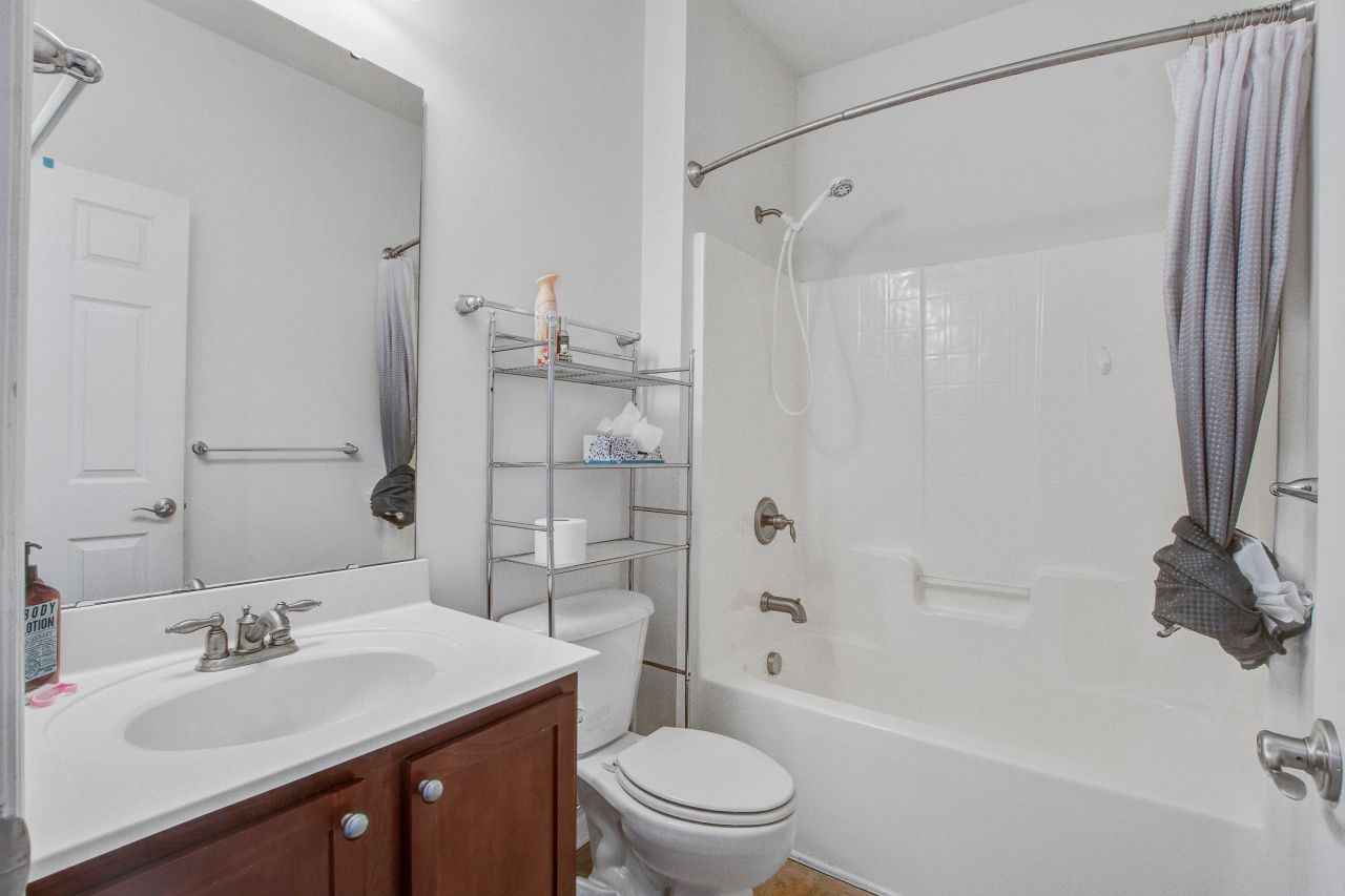 2995 Pocasset Circle Photo 23