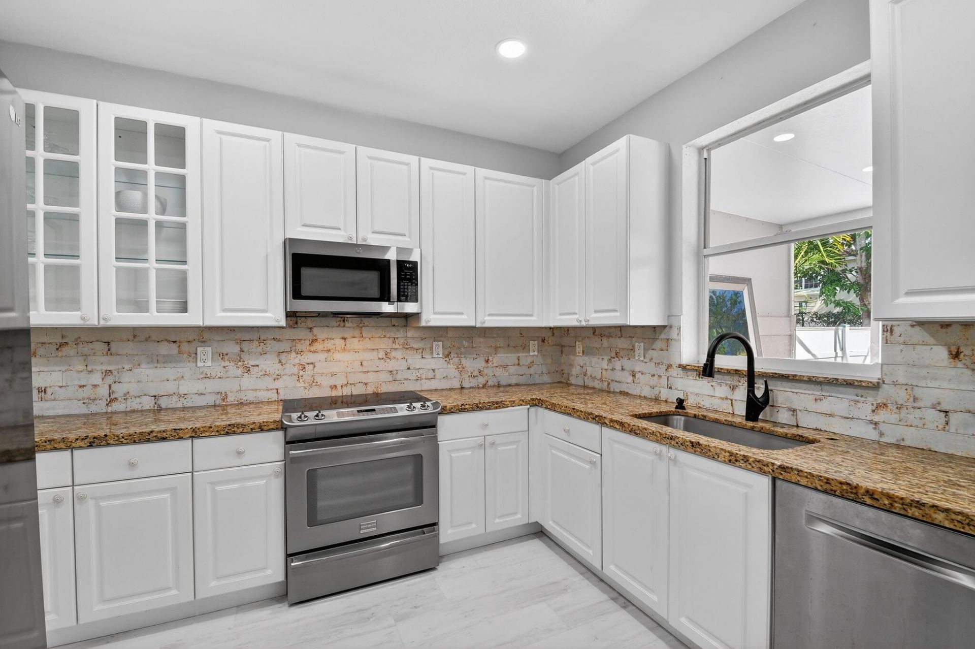 1605 E Classical Boulevard, Delray Beach, FL 33445 Photo