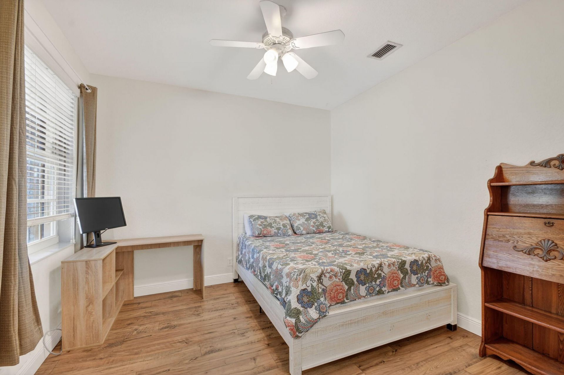 1605 E Classical Boulevard, Delray Beach, FL 33445 Photo