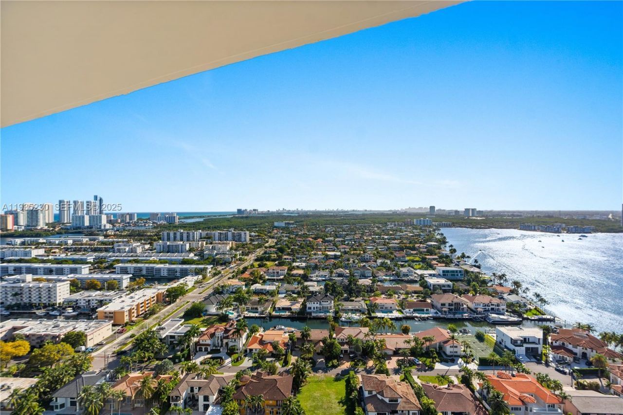 1000 W Island Blvd, Unit 3002, Aventura, FL 33160 Photo