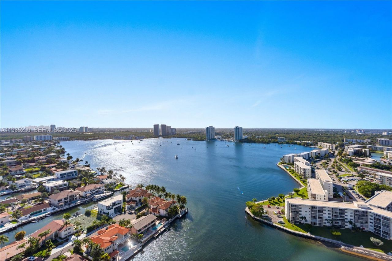 1000 W Island Blvd, Unit 3002, Aventura, FL 33160 Photo