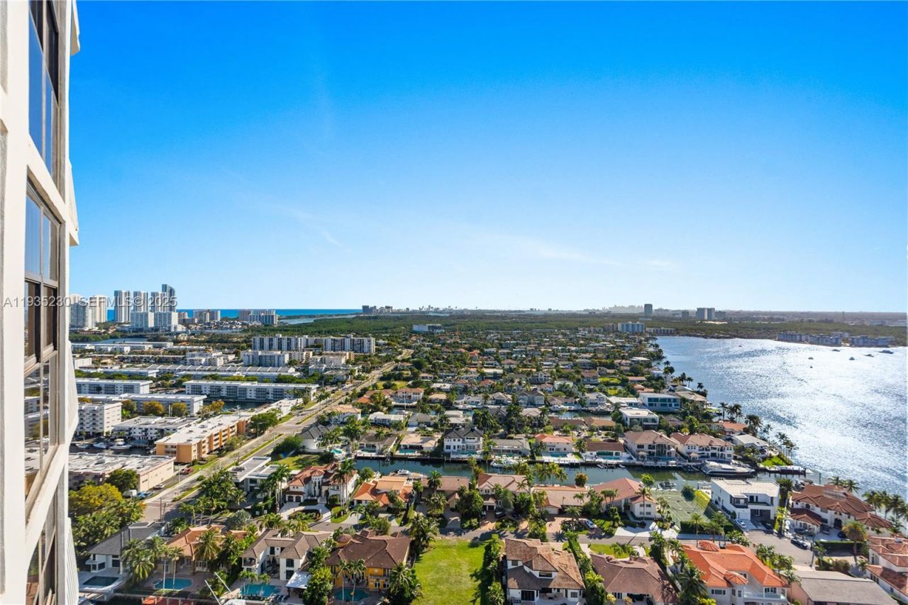 1000 W Island Blvd, Unit 3002, Aventura, FL 33160 Photo