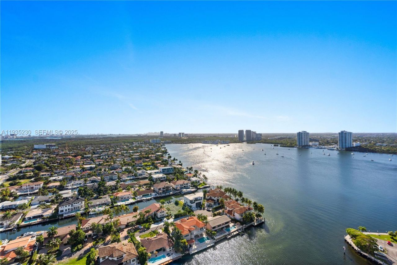 1000 W Island Blvd, Unit 3002, Aventura, FL 33160 Photo