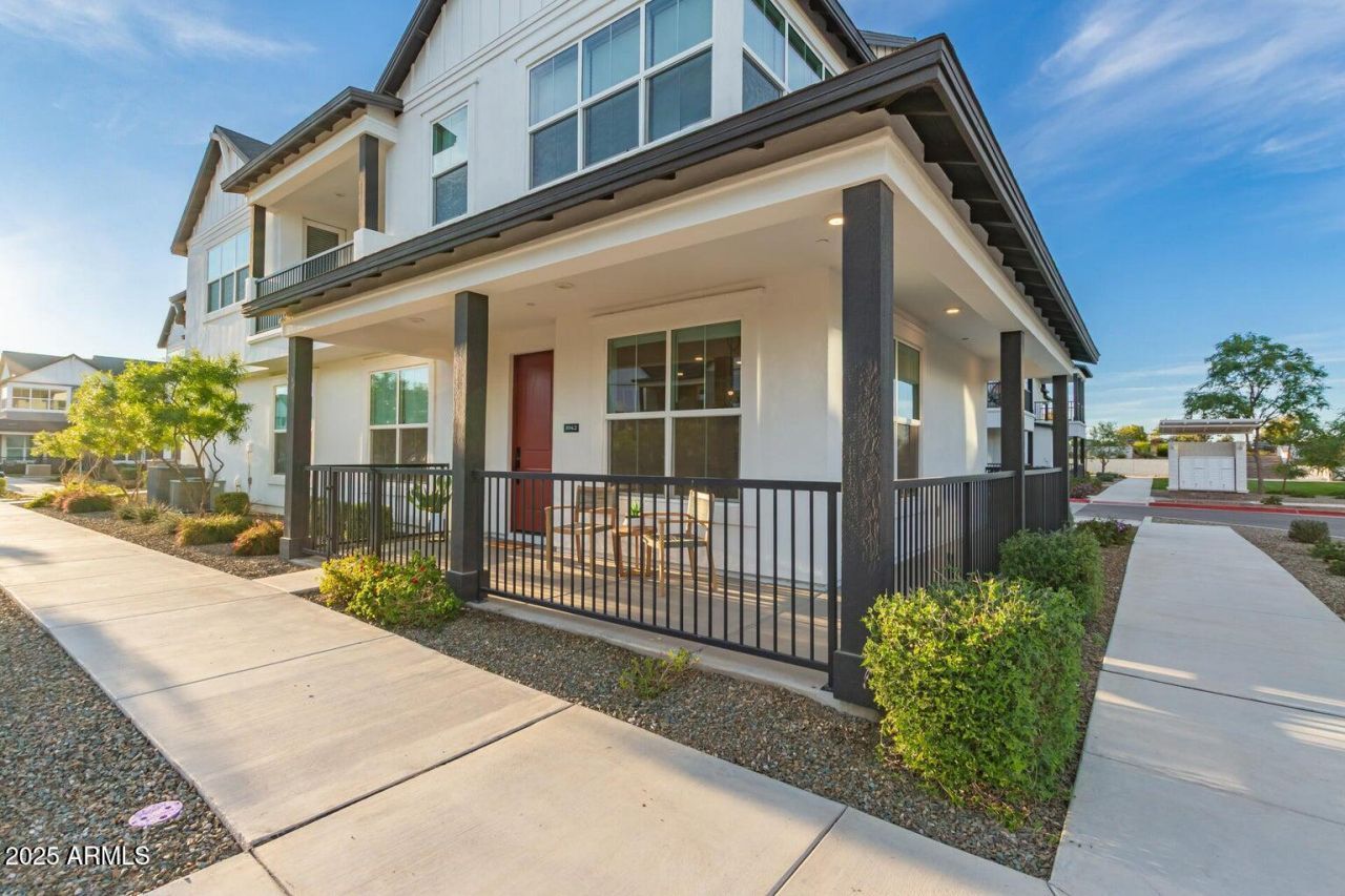 11300 N Casa Dega Drive, Unit 1042, Surprise, AZ 85388 Main Photo