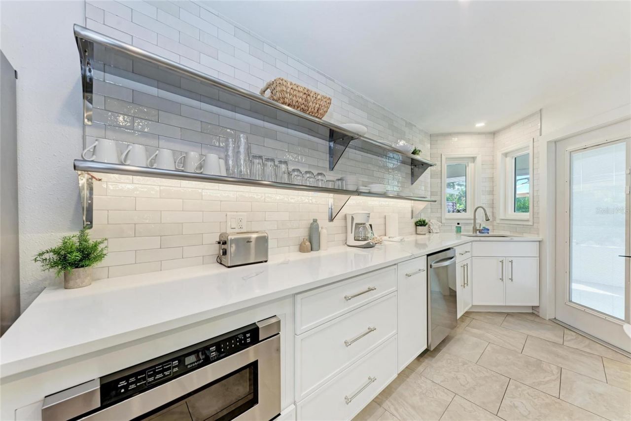 57 N Shore Drive, Anna Maria, FL 34216 Photo