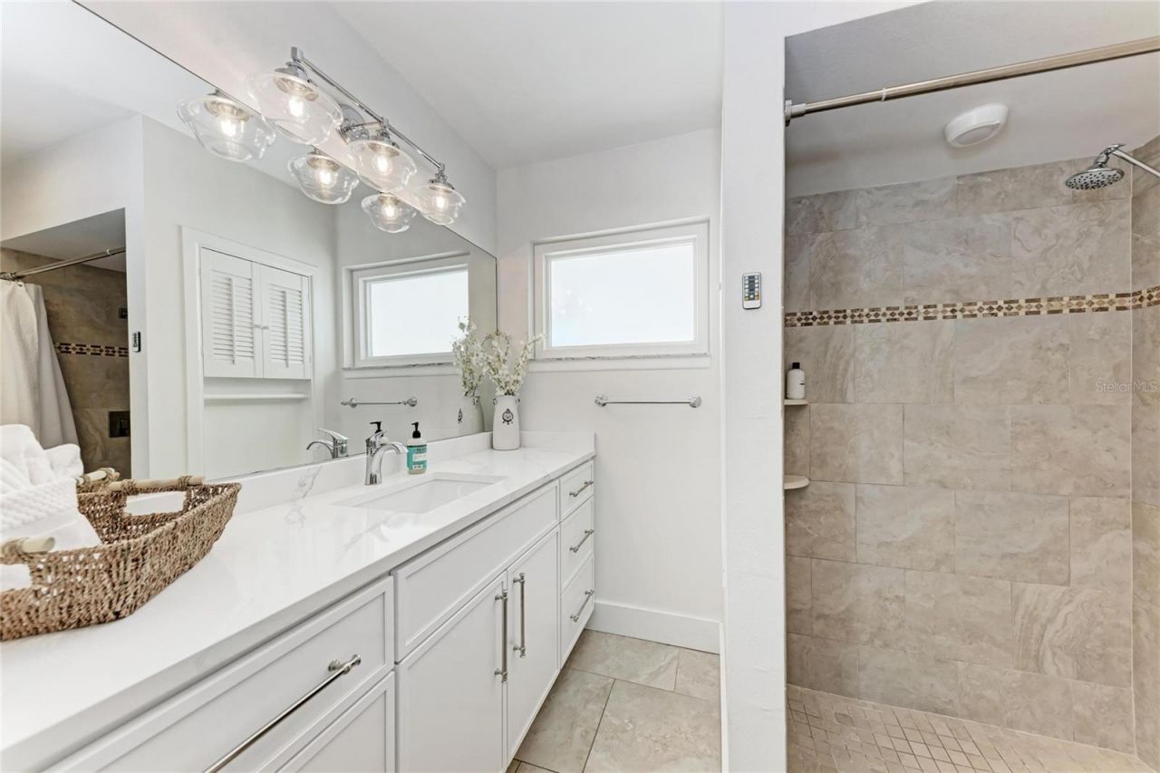 57 N Shore Drive, Anna Maria, FL 34216 Photo