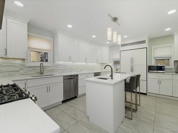 422 Cedarhurst Avenue, Cedarhurst, NY 11516