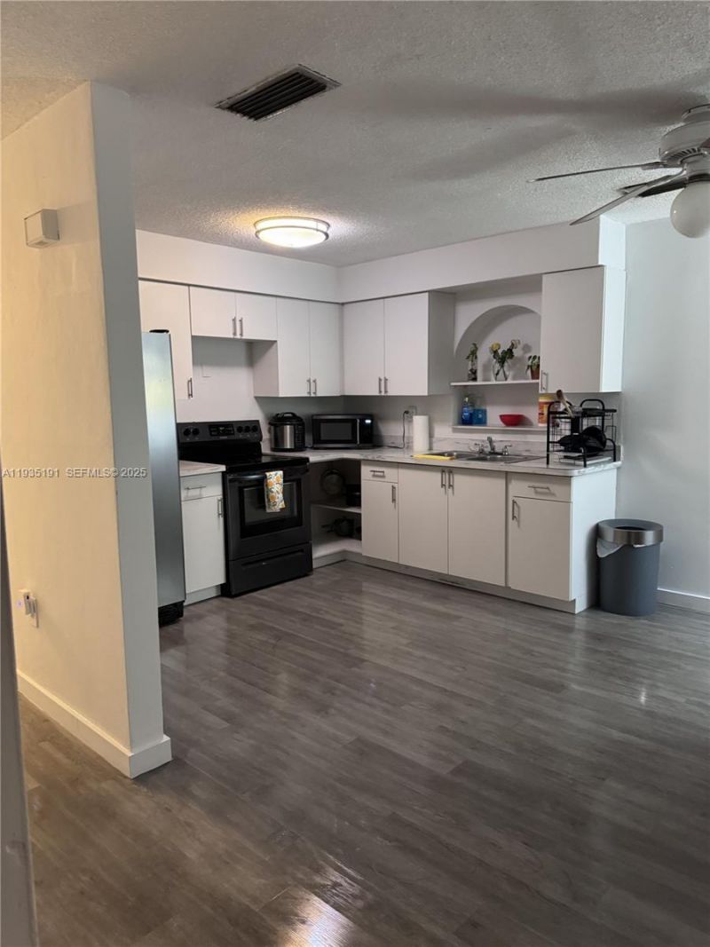 2757 SW 34th Ave, Miami, FL 33133 Photo