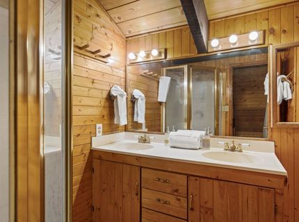 2755 North Lake Boulevard, Tahoe City, CA 96145 Photo