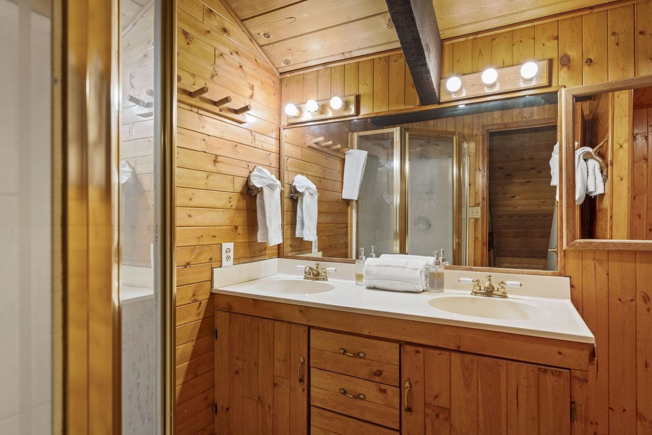 2755 North Lake Boulevard, Tahoe City, CA 96145 Photo