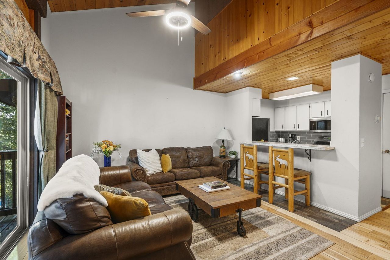 2755 North Lake Boulevard, Tahoe City, CA 96145 Photo