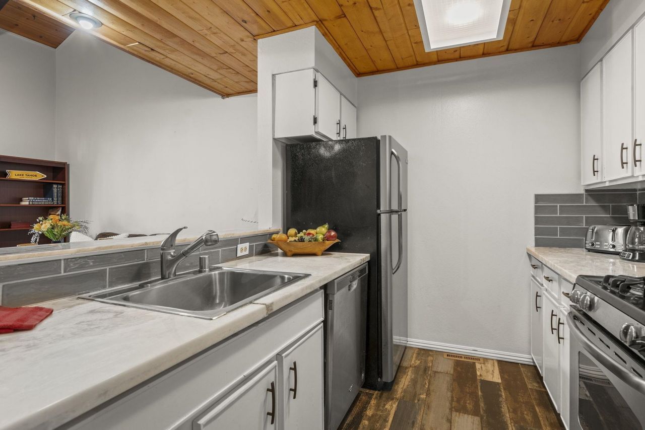 2755 North Lake Boulevard, Tahoe City, CA 96145 Photo