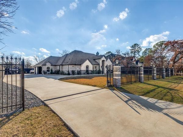 5108 Waterview Drive, Arlington, TX 76016