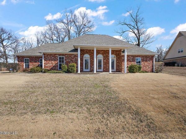 220 Manchester Drive, Vicksburg, MS 39183