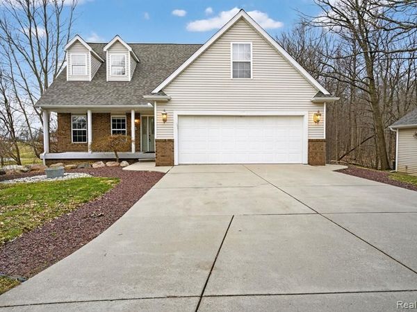 9055 Hegel Road, Atlas Twp, MI 48438