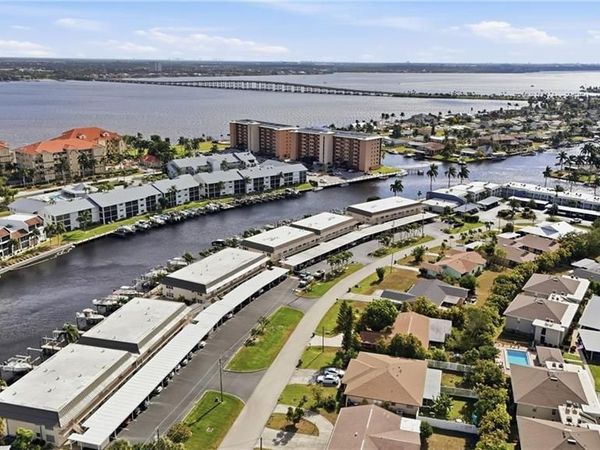 4229 SE 19th PL , Unit 2B, CAPE CORAL, FL 33904