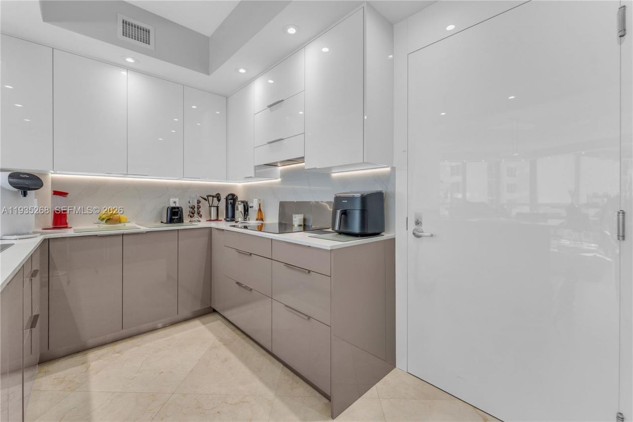 3101 S Ocean Dr, Unit 606, Hollywood, FL 33019 Photo