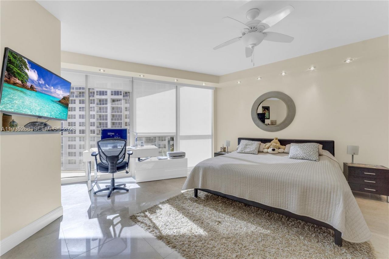 3101 S Ocean Dr, Unit 606, Hollywood, FL 33019 Photo