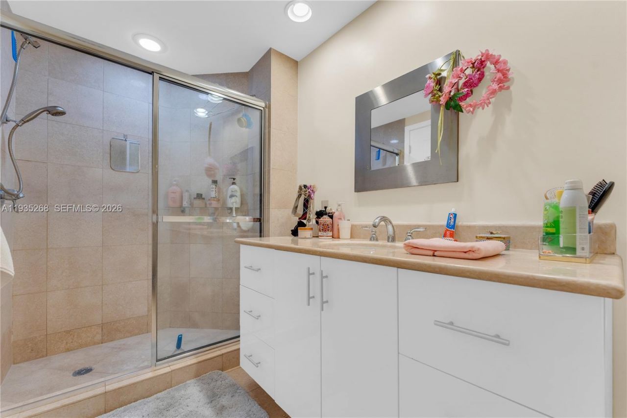 3101 S Ocean Dr, Unit 606, Hollywood, FL 33019 Photo